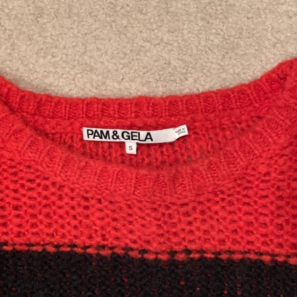 Pam & Gela Sweater - Picture 3 of 4